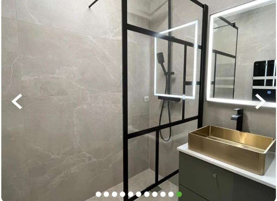 Beautiful Apartment Design Next To The Sea อองทีบส์ ภายนอก รูปภาพ