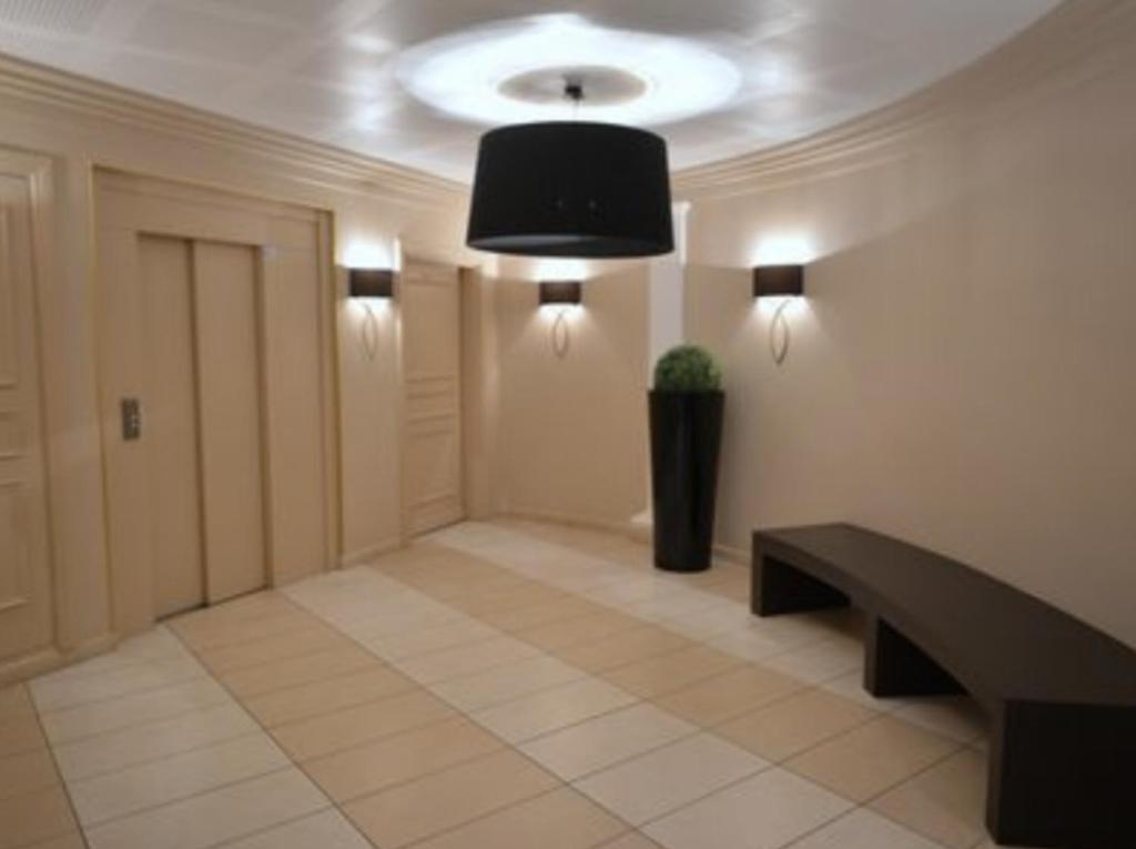 Beautiful Apartment Design Next To The Sea อองทีบส์ ภายนอก รูปภาพ